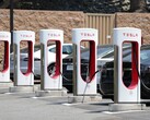 A Tesla gyakorlatilag sorbanállási megoldást jelent be a Supercharger-állomásokon kialakult sofőrkonfrontációk leküzdésére (Kép forrása: Tesla)