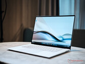 Asus Zenbook S 16 laptop felülvizsgálata - Az első Copilot+ laptop AMD Zen 5-tel egy 1,3 cm vastag házban