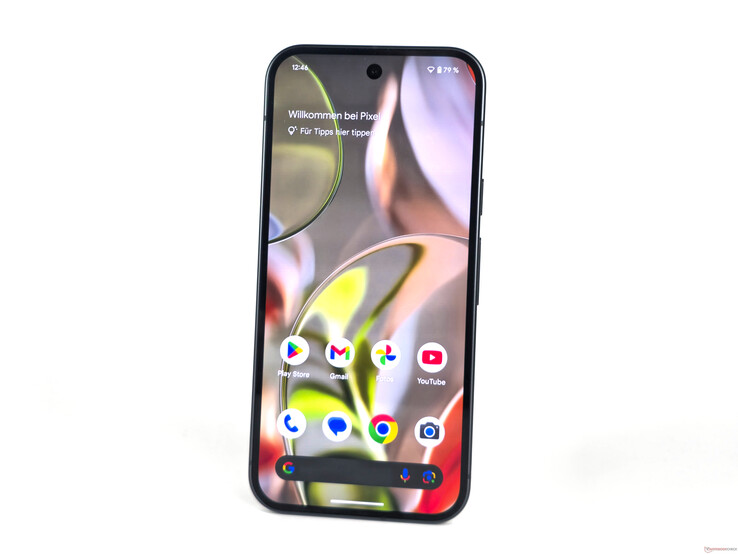 A Google Pixel 9 obszidián színben