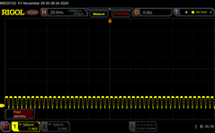 4/10 fényerő: 240 Hz PWM