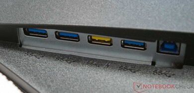 Egy USB hub is telepítve van