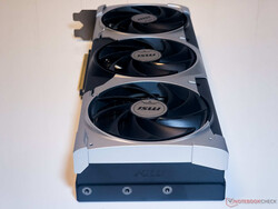 Az RTX 5070 Ti Ventus 3X OC háromszoros Torx 5.0 ventilátora terhelés alatt elég hangos lehet