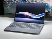 Asus Zenbook A14 laptop felülvizsgálata - A 14 hüvelykes OLED szubnotebook Snapdragon X-szel csak 978 grammot nyom 978 grammot