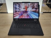 Lenovo ThinkPad T14s 2-in-1 Gen 1 (kép forrása: Benjamin Herzig/Notebookcheck.com)