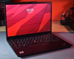 felülvizsgálat alatt: Lenovo ThinkPad X13 Gen 4, a Lenovo által biztosított eszköz.