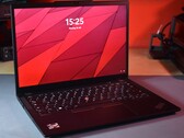 Lenovo ThinkPad X13 Gen 4 AMD laptop felülvizsgálata: Kompakt Ryzen gép közepes teljesítménnyel