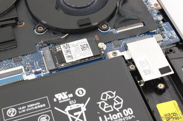 Elsődleges M.2 2242 PCIe4 SSD SSD