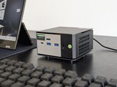 GMKtec EVO-X1 mini PC felülvizsgálat: Új dobozos kialakítás Oculinkkal és Ryzen AI 9-cel