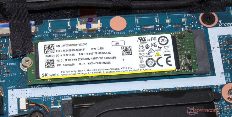 A rendszer meghajtóként egy PCIe 4 SSD szolgál.