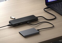 A Satechi 13-in-1 USB-C Triple Display Multiport Adapter nemrég került a boltokba. (Kép forrása: Satechi)