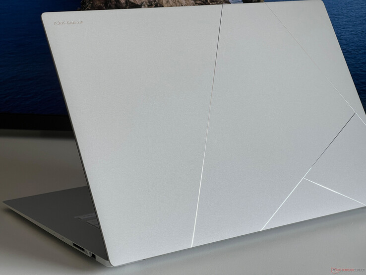 Asus ZenBook S 16 OLED