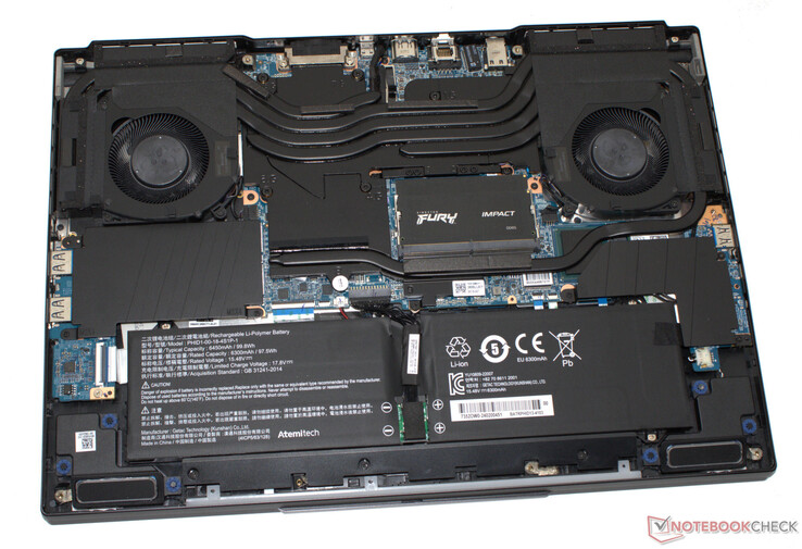 XMG Neo 16 (E24) hardver