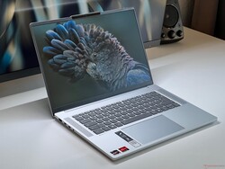 Az IdeaPad Slim 5 (15 hüvelykes modell, AMD) egy jó, megfizethető irodai laptop