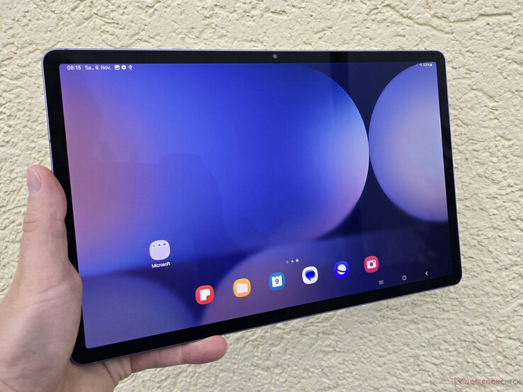 Samsung Galaxy Tab S10 Plus Notebookckeck felülvizsgálat (kép forrása: Marcus Herbrich)